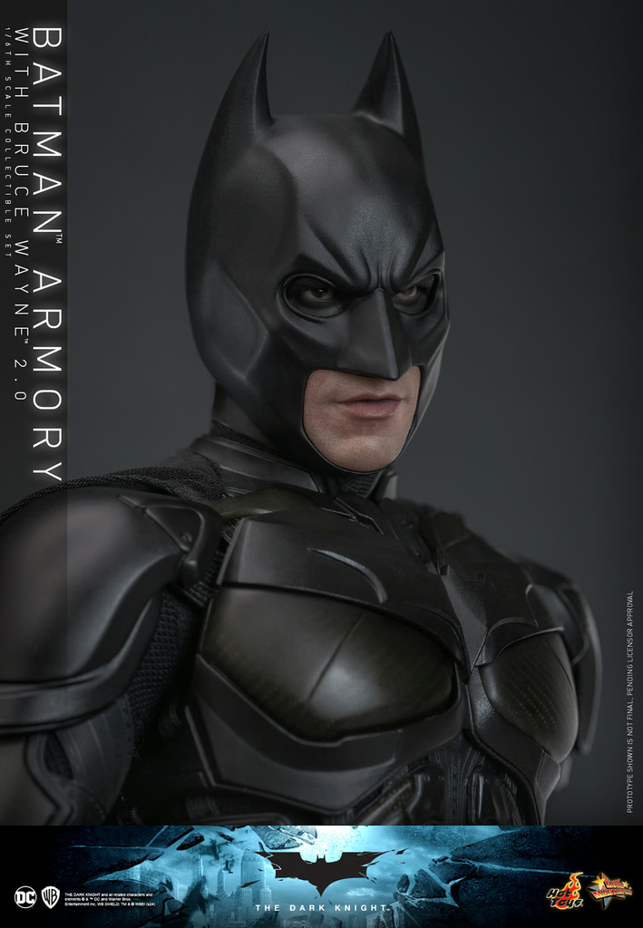 Batman Armory com Bruce Wayne (2.0) - BATMAN THE DARK KNIGHT - 1/6 Scale - Hot Toys