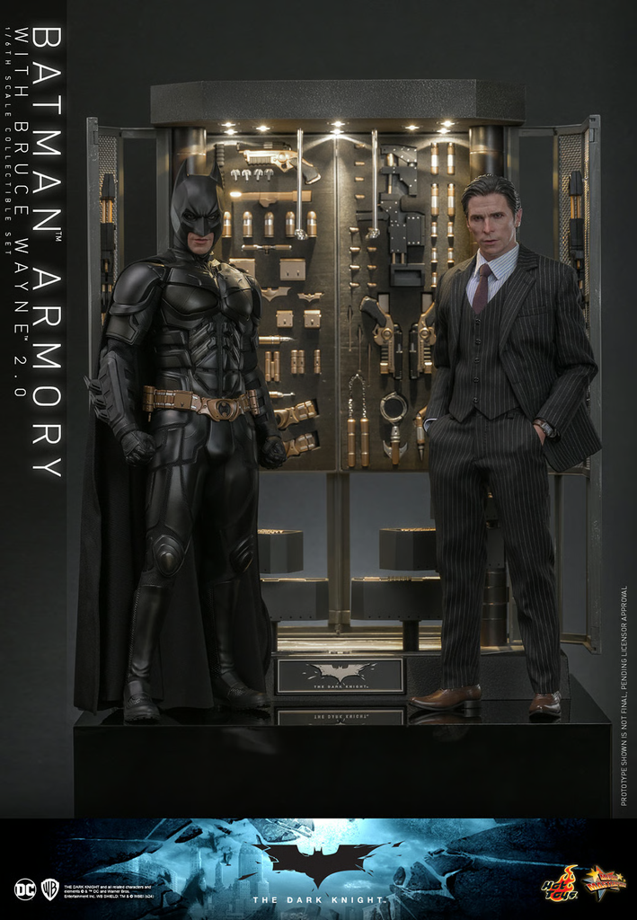 Batman Armory com Bruce Wayne (2.0) - BATMAN THE DARK KNIGHT - 1/6 Scale - Hot Toys