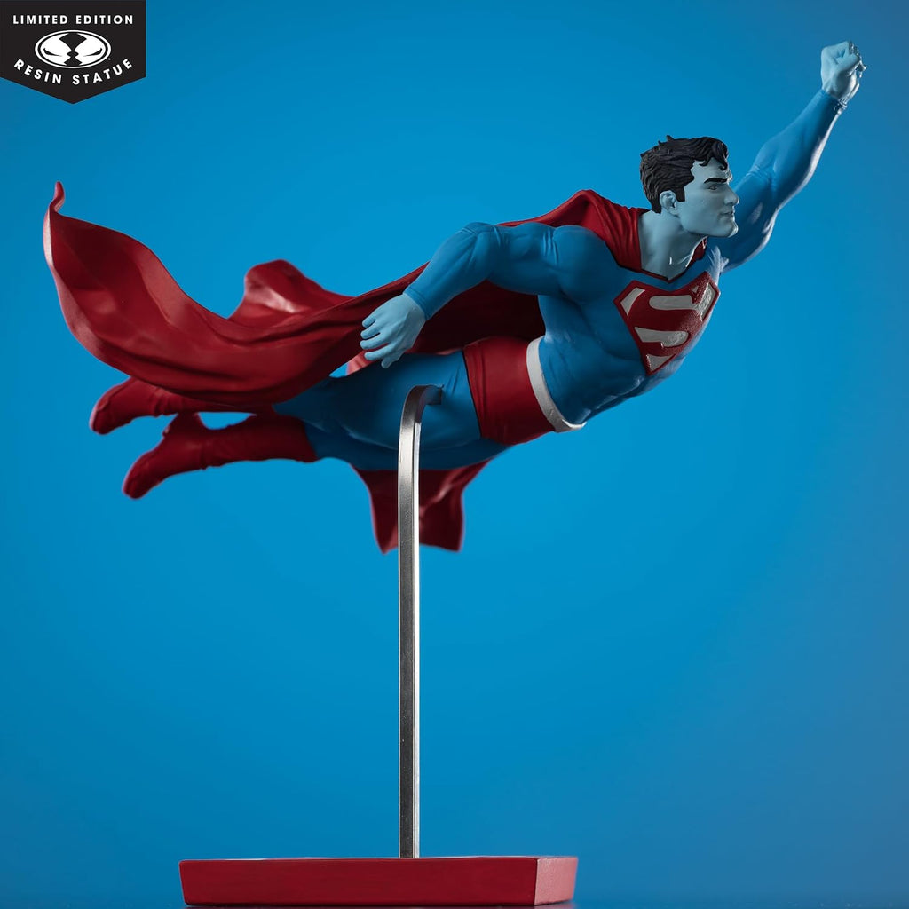 Estátua Superman by Lee Bermejo (Superman Red and Blue) - DC Direct - 1/10 Scale - McFarlane