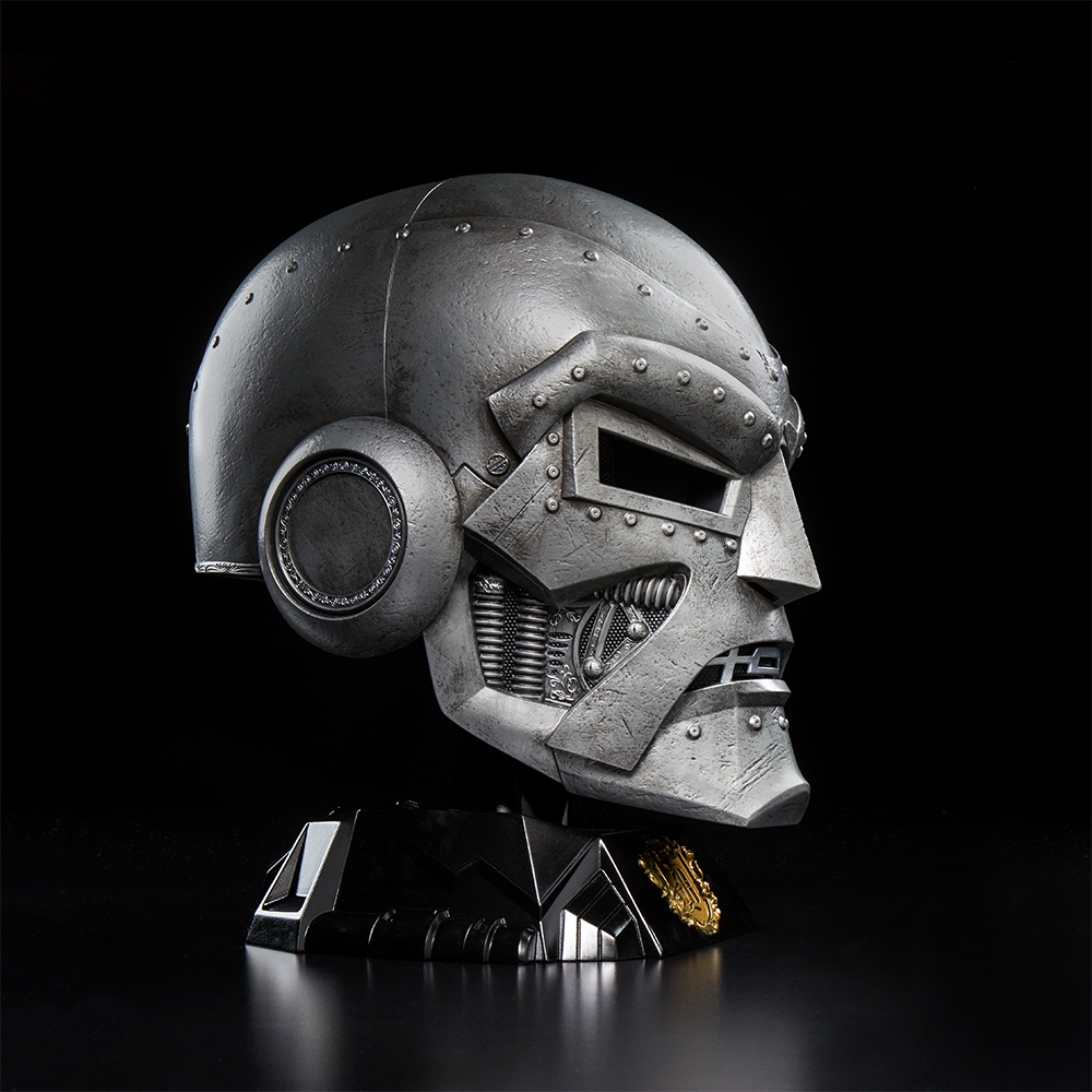 Figura Doctor Doom's Classic Helmet - Marvel Legends - Hasbro
