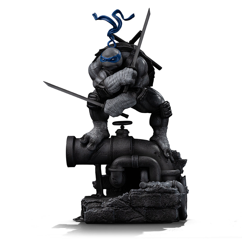Estátua Leonardo (Black and White Variant) – TMNT – BDS Art Scale 1/10 – Iron Studios