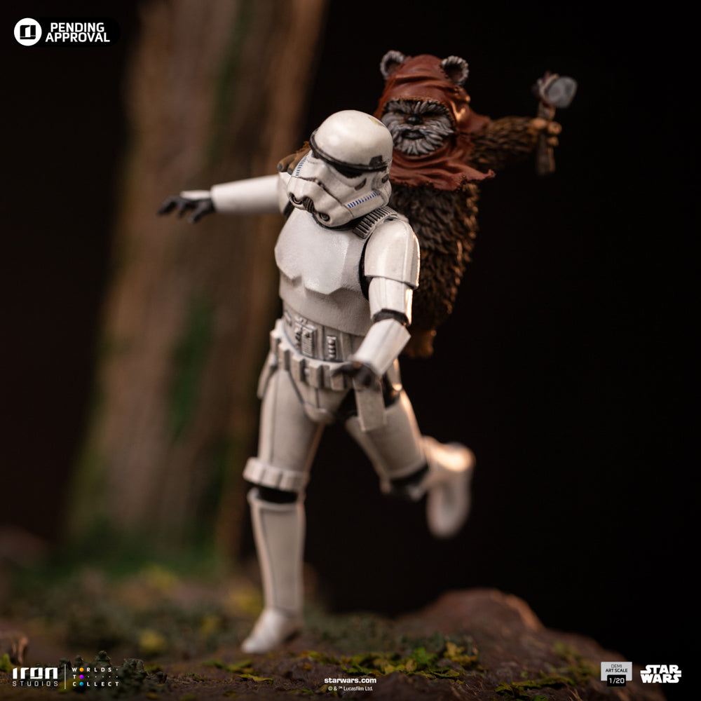 Estátua AT-ST and Chewbacca - Star Wars - Demi Scale 1/20 - Iron Studios