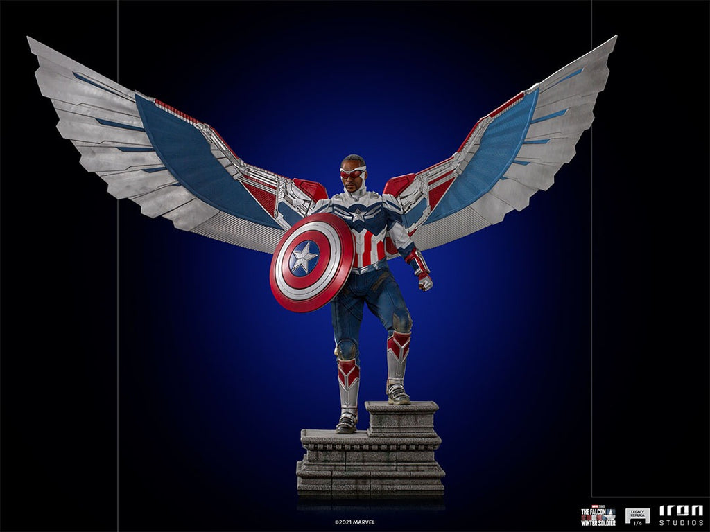 Estátua Capitão America Sam Wilson (Asas Abertas) - Falcão e o Soldado Invernar - Legacy Replica 1/4 - Iron Studios