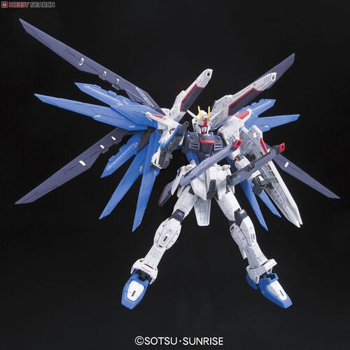 Model Kit - Freedom Gundam - RG 1/144 - Gundam Seed - Model Kit - Bandai