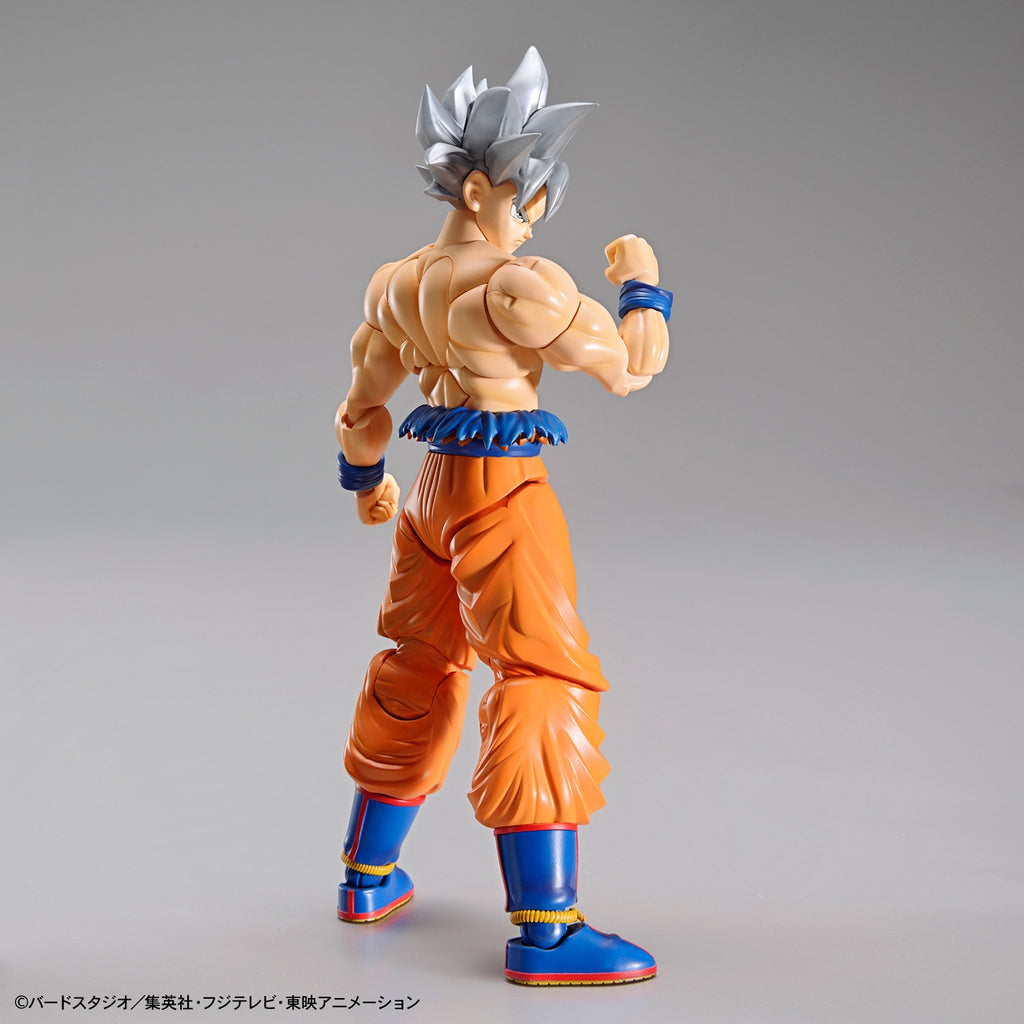 Model Kit Goku Ultra Instinct - Dragon Ball - Figure-Rise Standard - Bandai