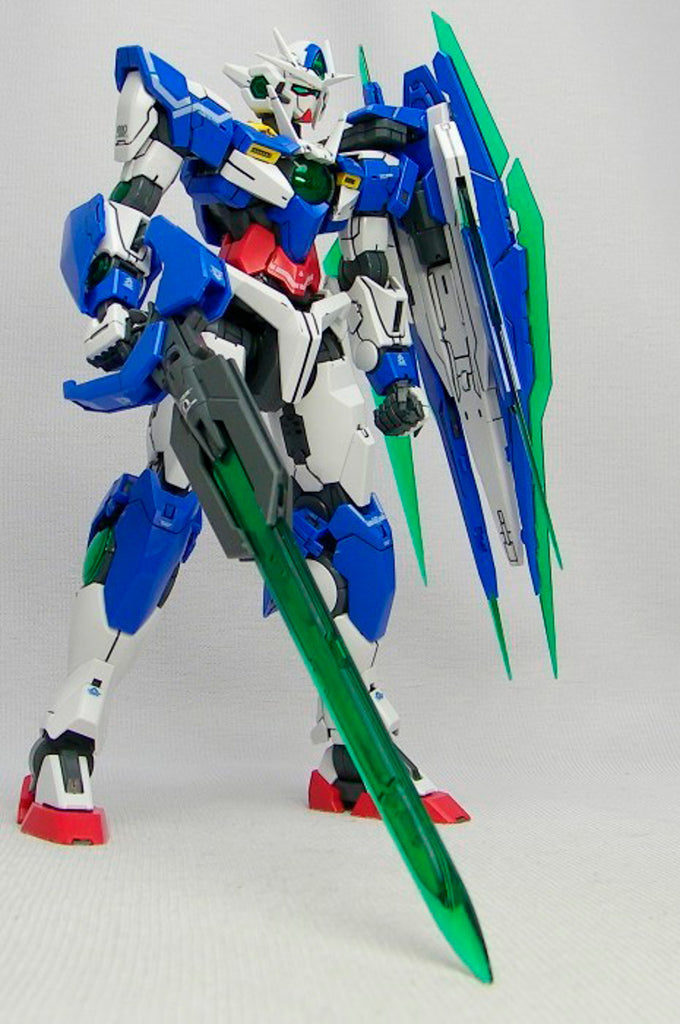 GNT-0000 Gundam OO QanT - Gundam - MG 1/100 - Bandai